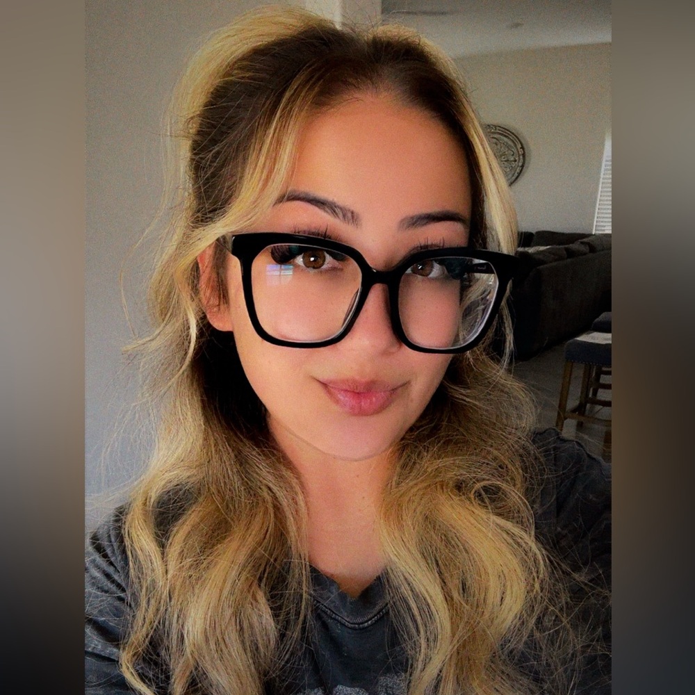 Meet your Posher, Alanna